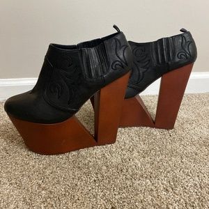 Platform cutout heels